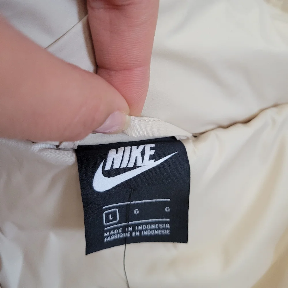 NWT Nike Icon Clash Puffer Jacket - Picture 5 of 15